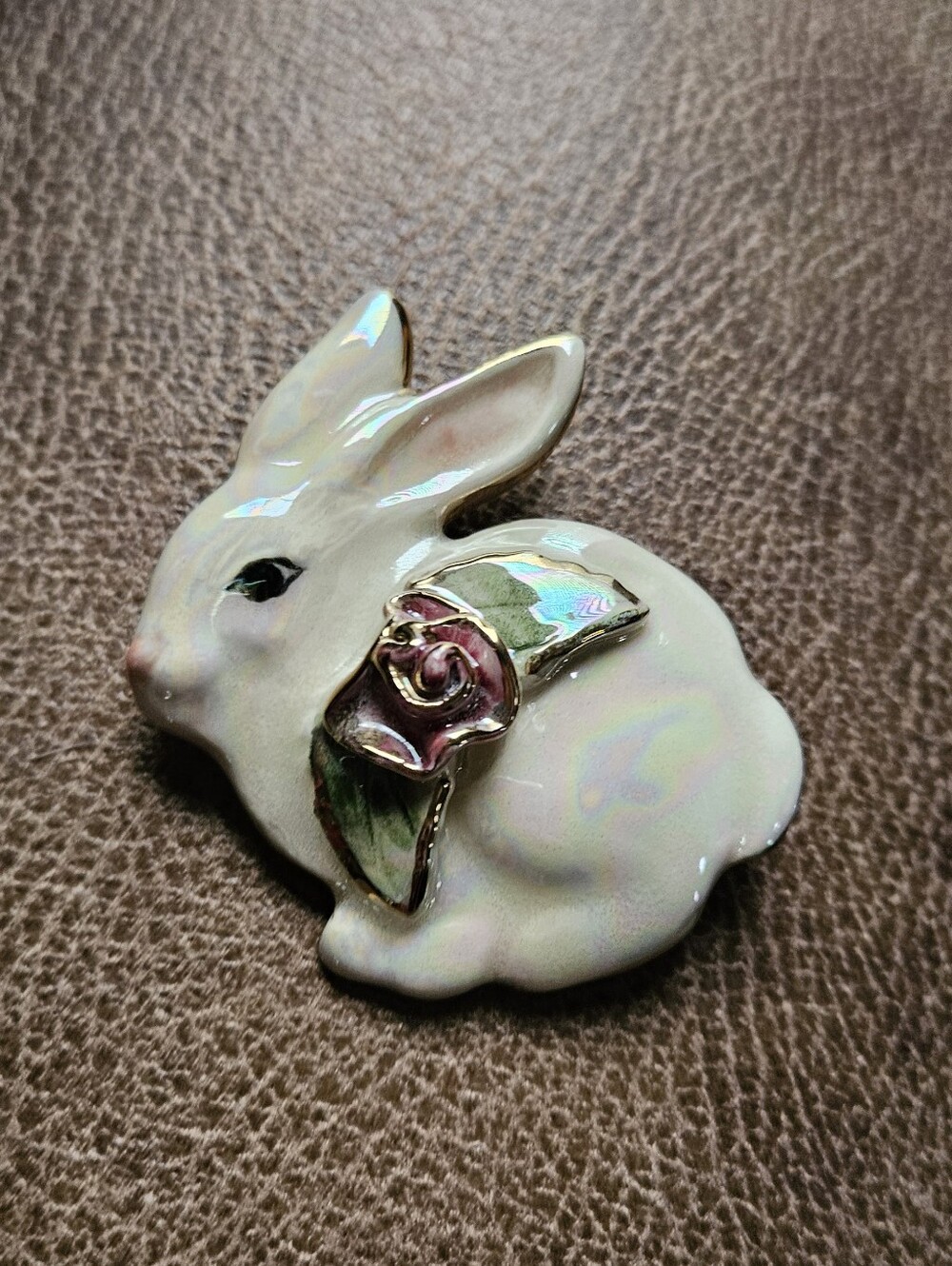 Vintage Porcelain Bunny Rabbit Brooch Pin – Iridescent Lusterware with Pink Rose